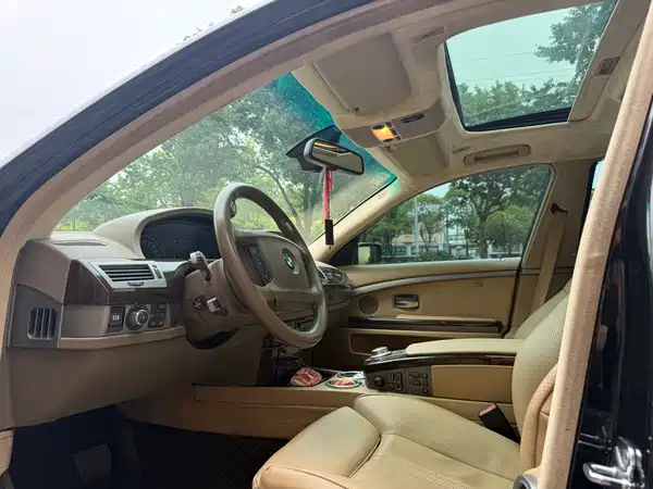 BMW 7 Series 2005