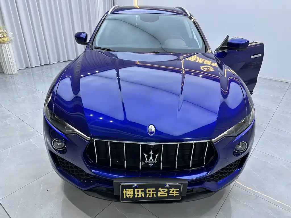 Maserati Levante 2019 — фото 19