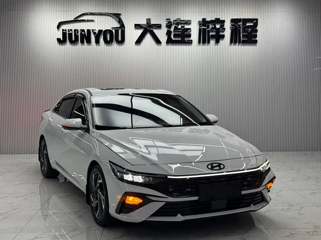 Hyundai Elantra 2023