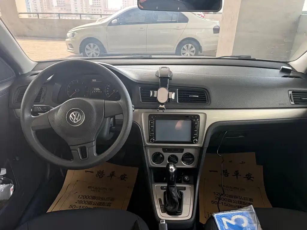 Volkswagen Lavida 2013