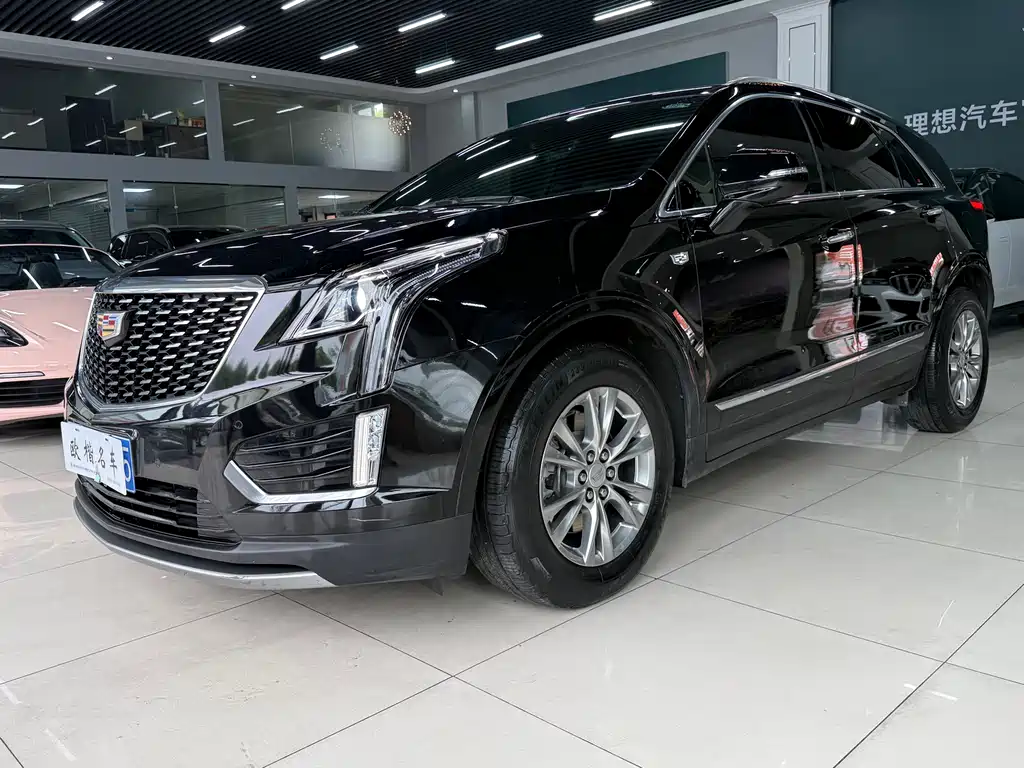 Cadillac XT5 2021 — фото 1
