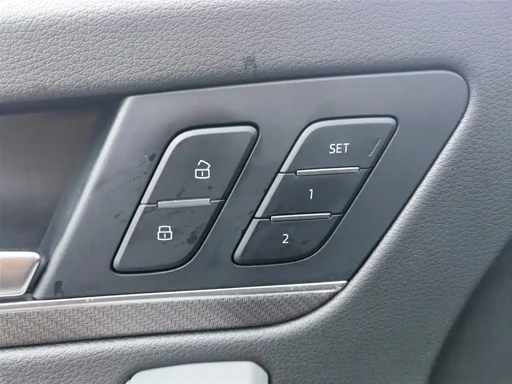 Audi Q5L Sportback 2022 — фото 29