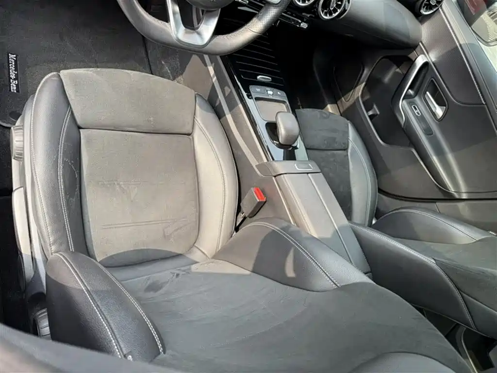Mercedes-Benz A-Class 2020 — фото 18