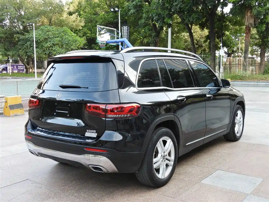 Mercedes-Benz GLB 2021