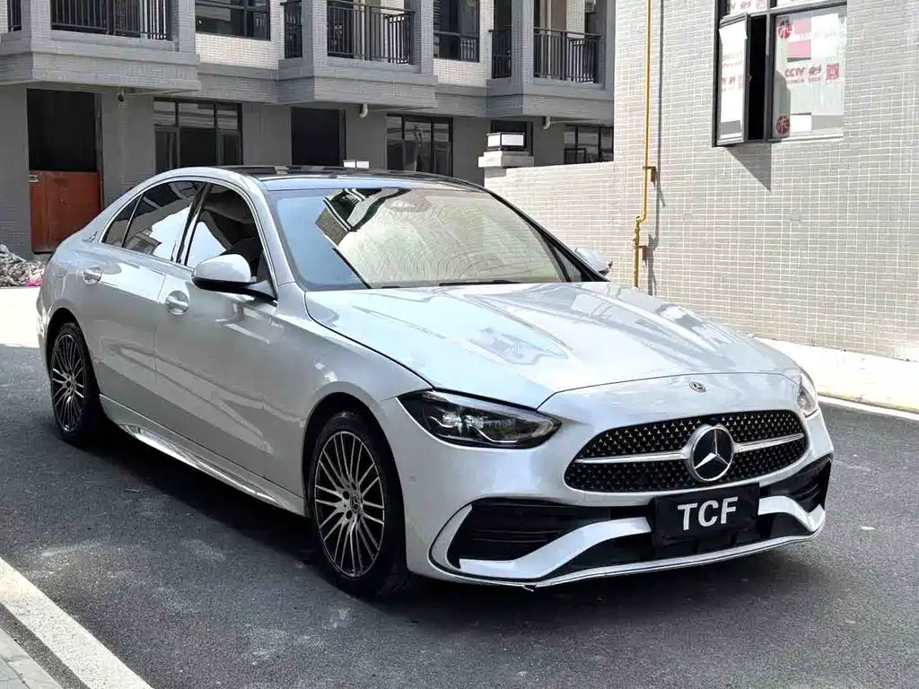 Mercedes-Benz C-Class 2023 — фото 3