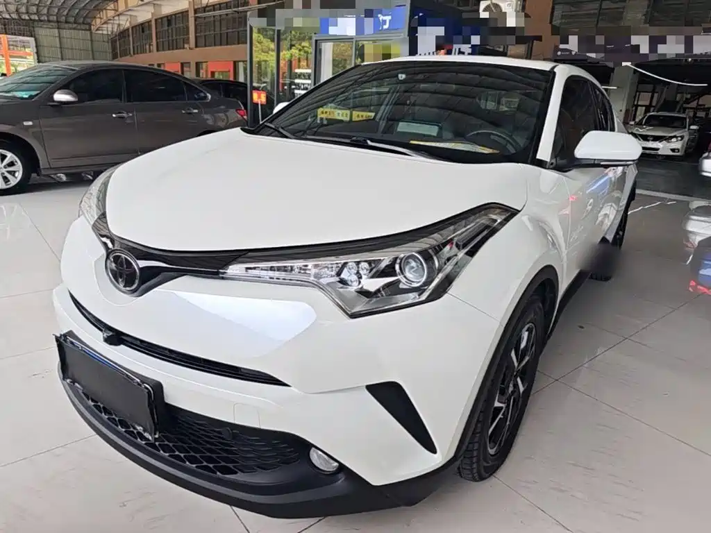 Toyota C-HR 2020 — фото 1