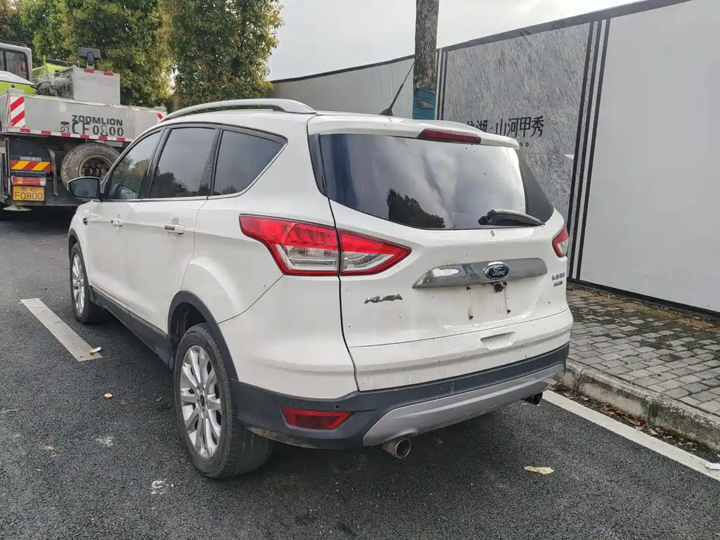Ford Kuga 2016 — фото 18