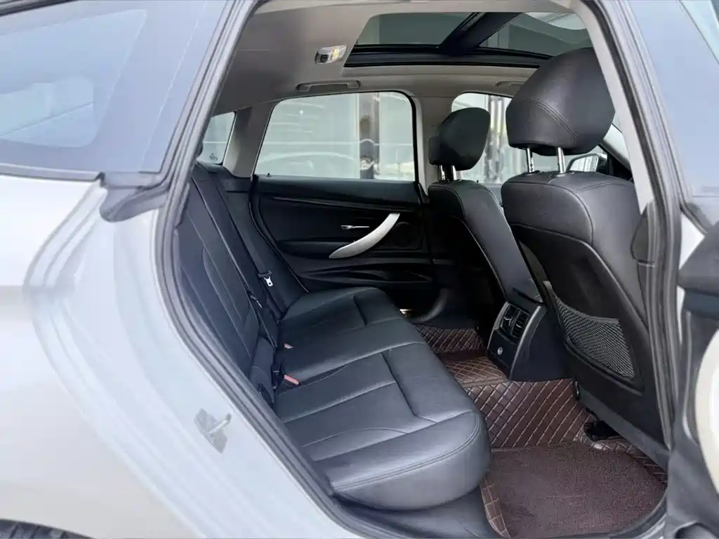 BMW 3 Series GT 2017 — фото 10
