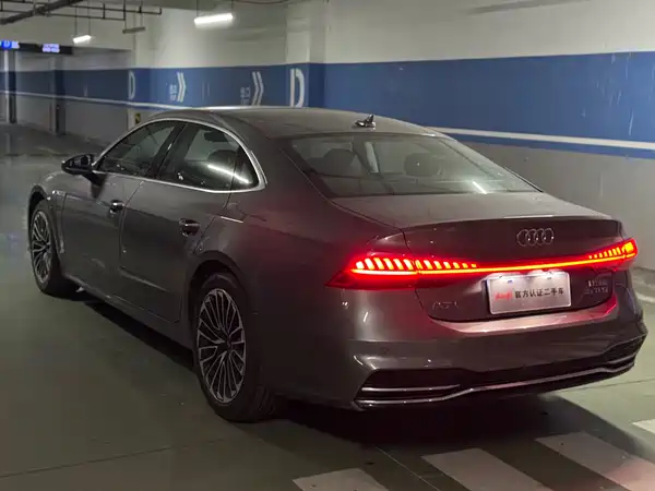 Audi A7L 2022