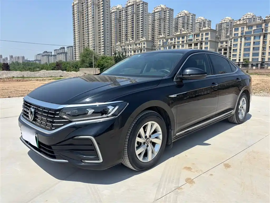 Volkswagen Passat PHEV 2022 — фото 2