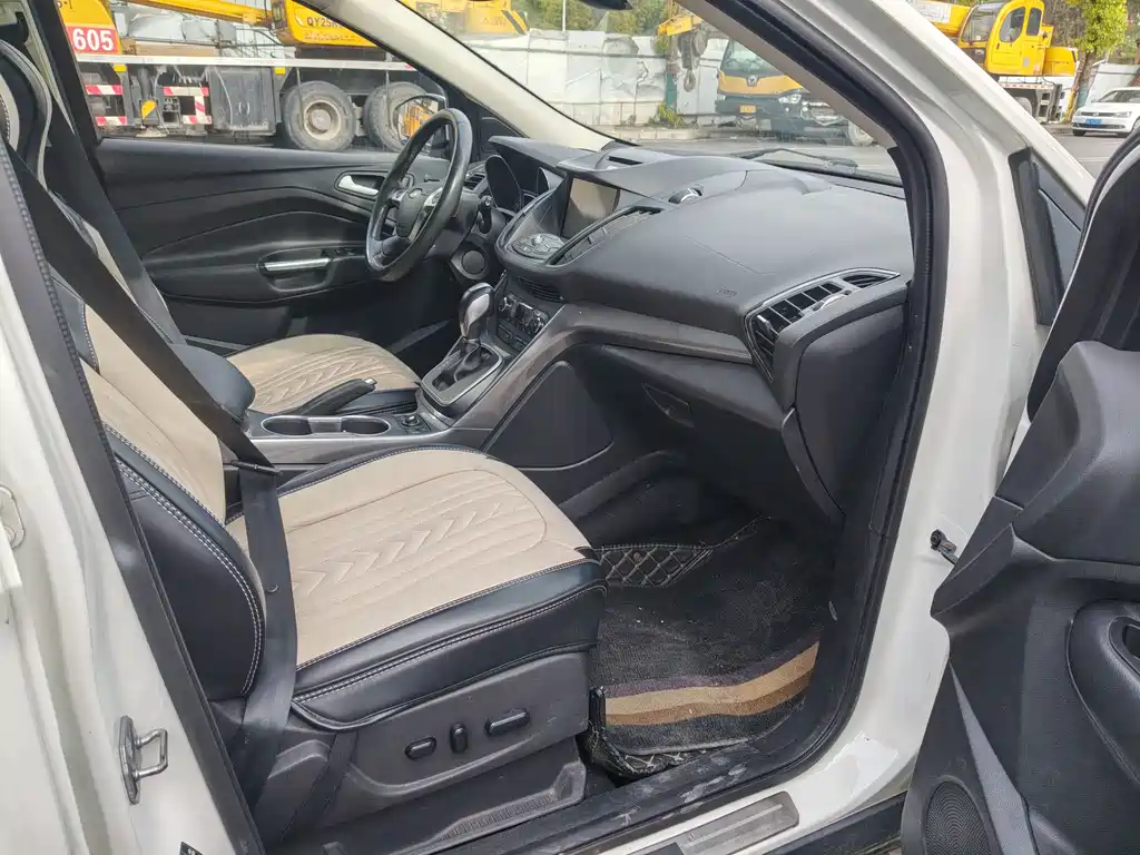 Ford Kuga 2016 — фото 6