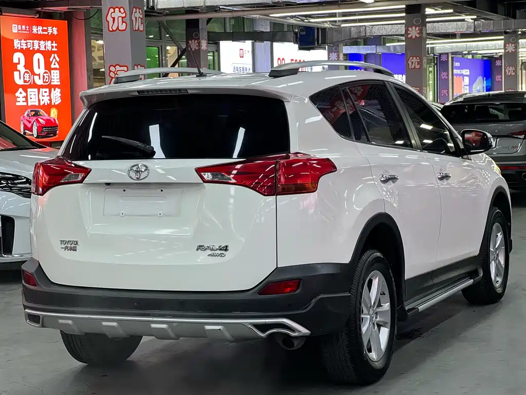 Toyota RAV4 2014 — фото 7
