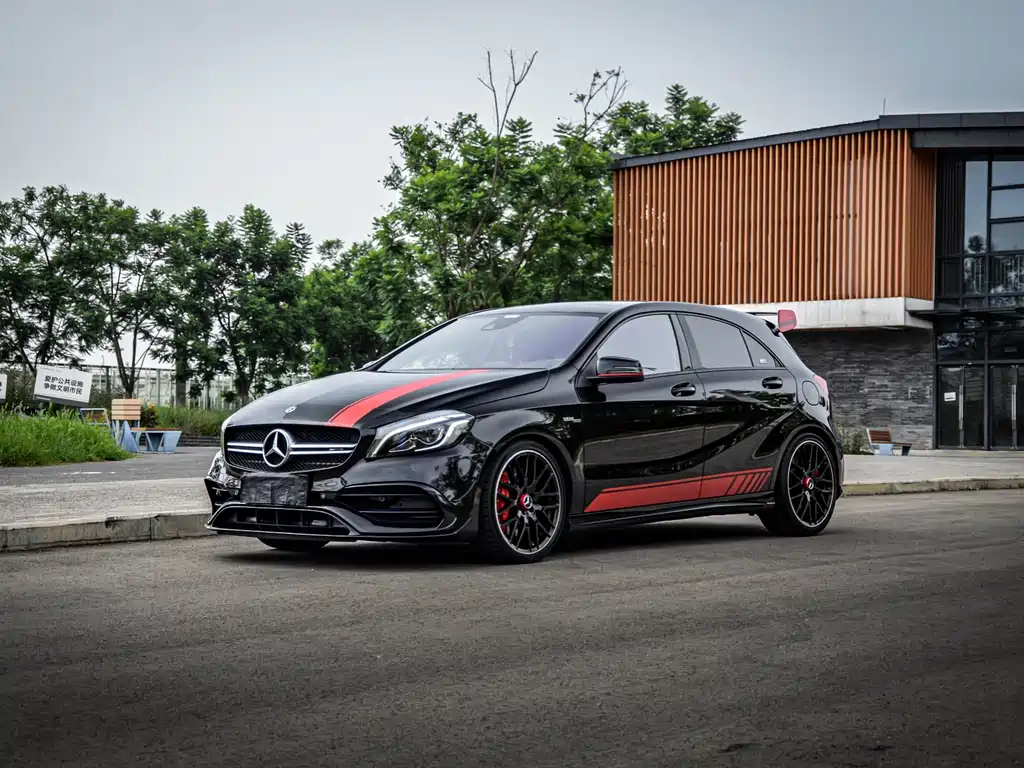 Mercedes-Benz A-Class AMG 2018 — фото 1