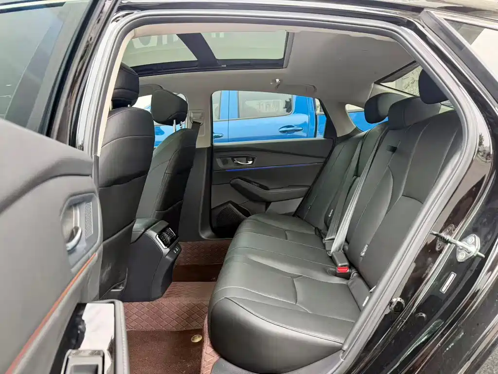 Honda Accord 2023 — фото 13