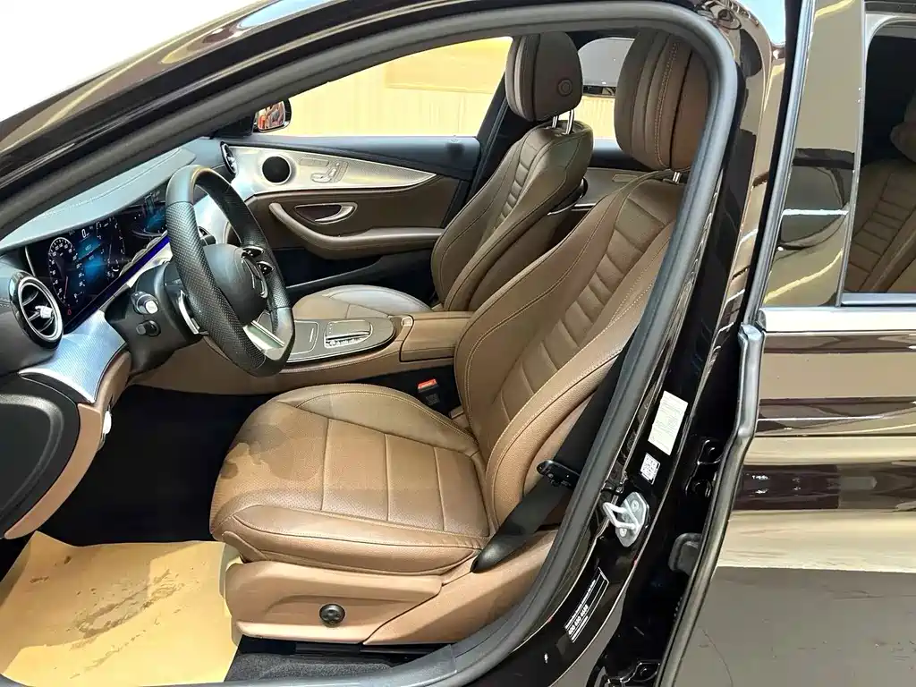 Mercedes-Benz E-Class 2023 — фото 5