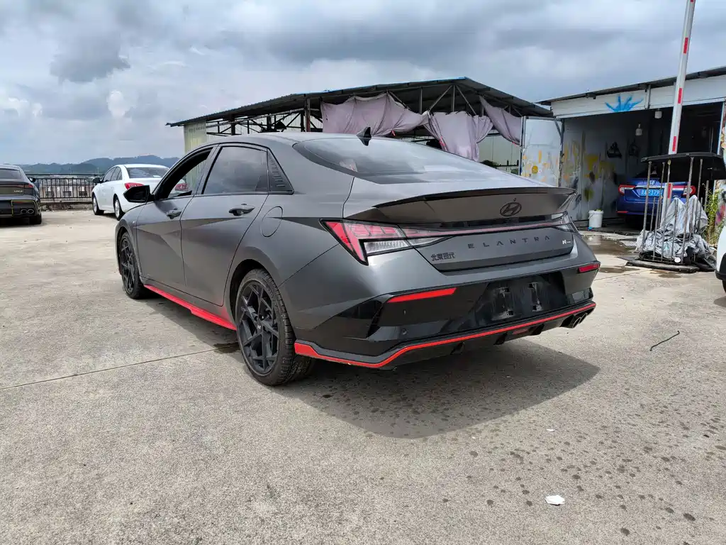 Hyundai Elantra 2024