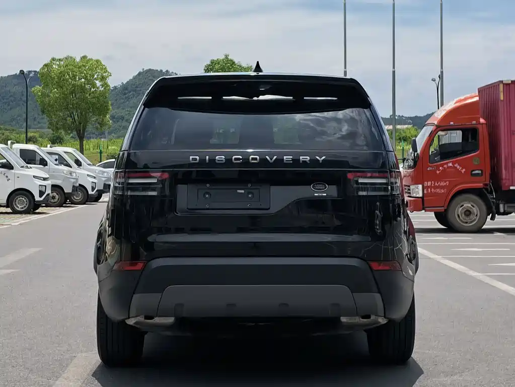 Land Rover Discovery 2018 — фото 9