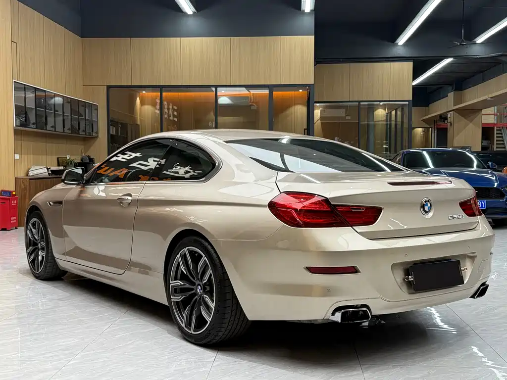 BMW 6 Series 2012 — фото 7