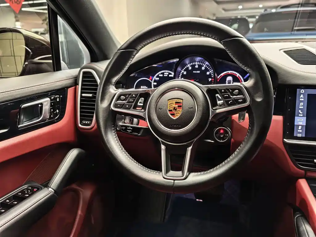 Porsche Cayenne 2019 — фото 14