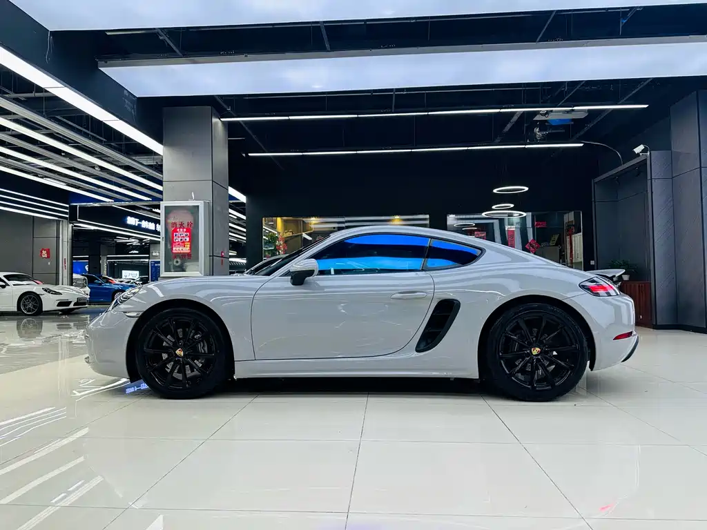 Porsche 718 2017