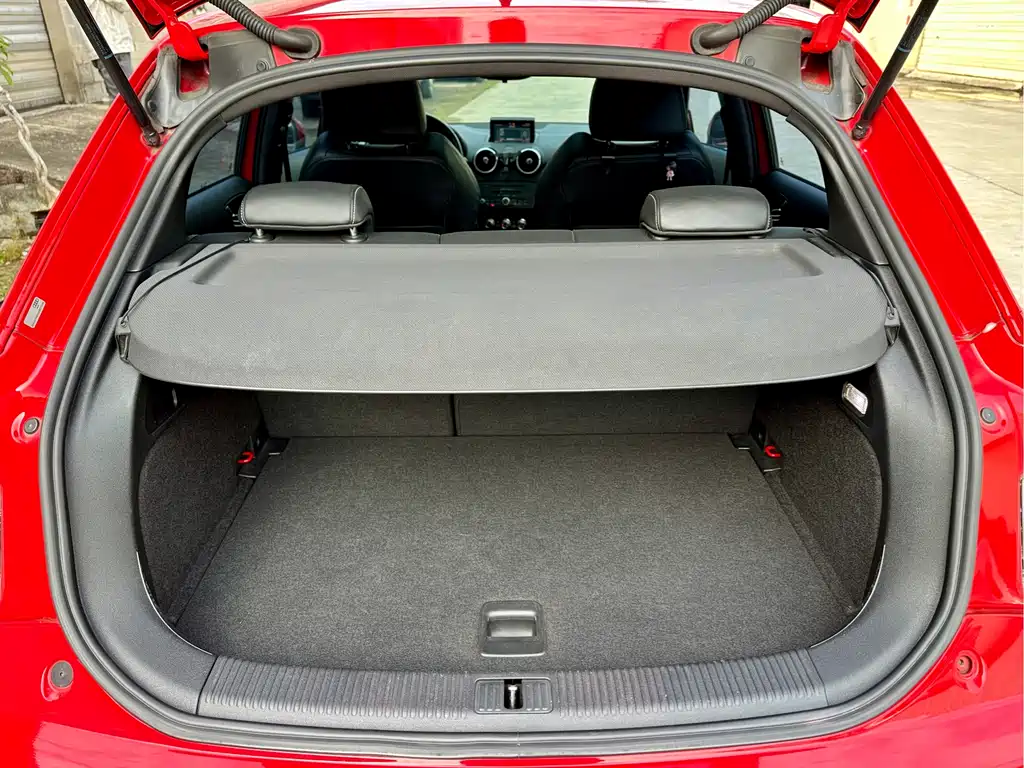 Audi A1 2014 — фото 15