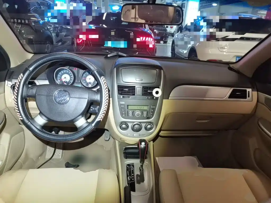 Buick Excelle 2014 — фото 10