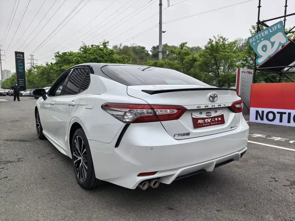 Toyota Camry 2019 — фото 7