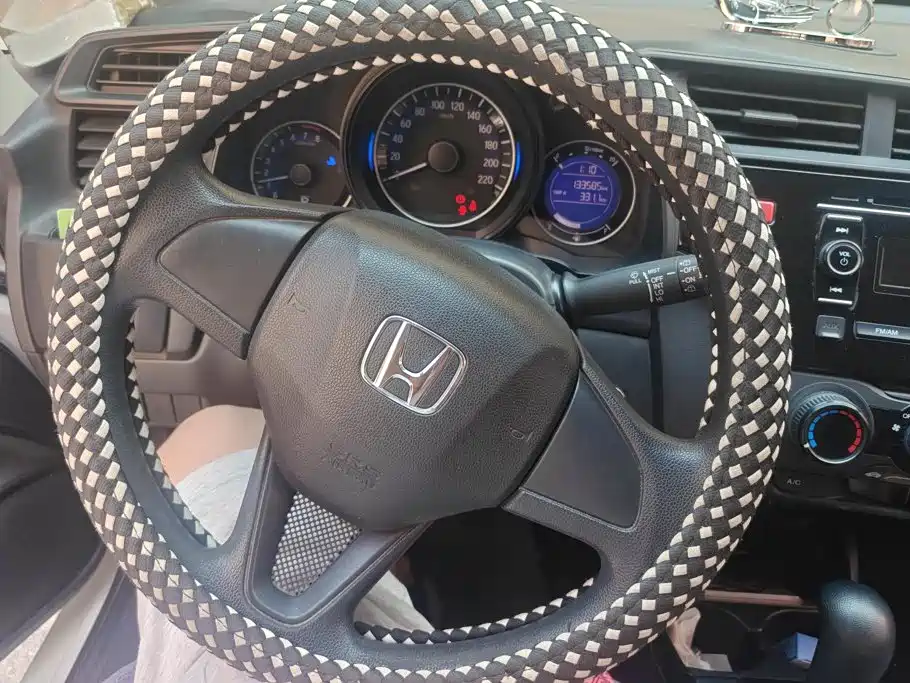 Honda Fit 2017 — фото 15