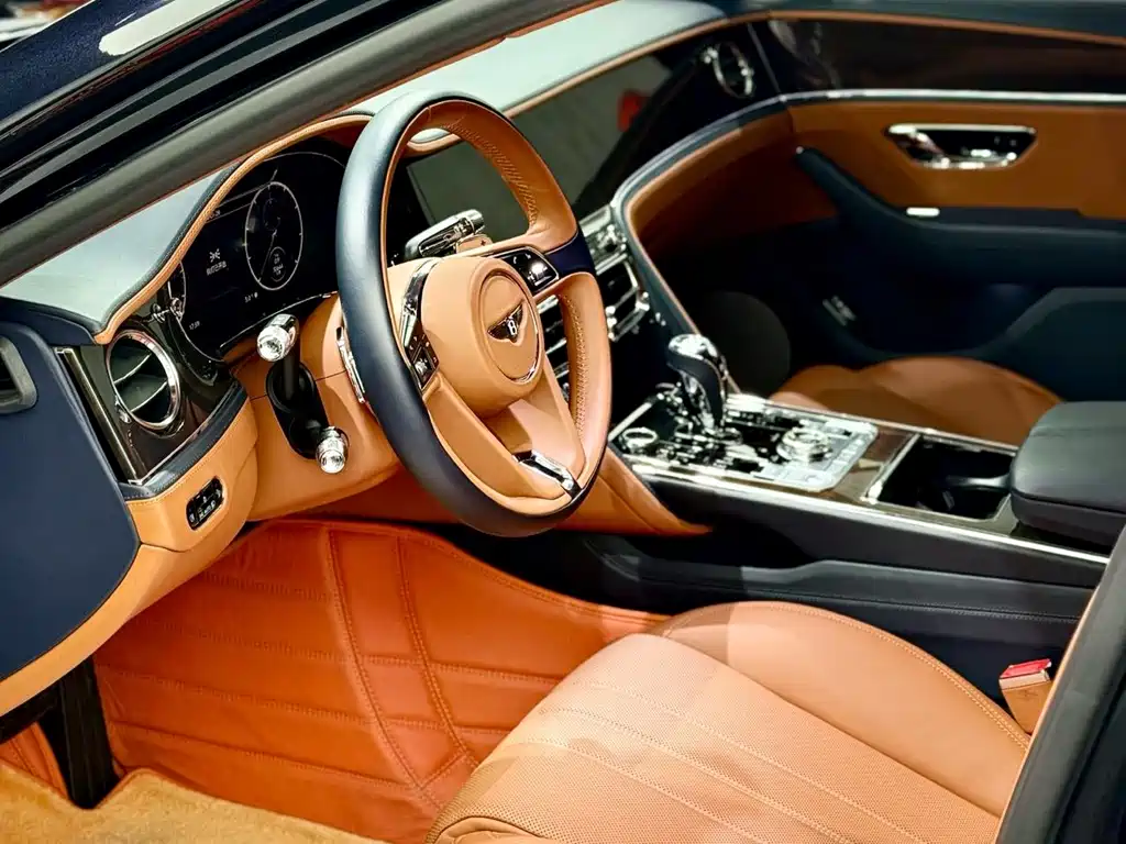 Bentley Flying Spur 2021 — фото 4