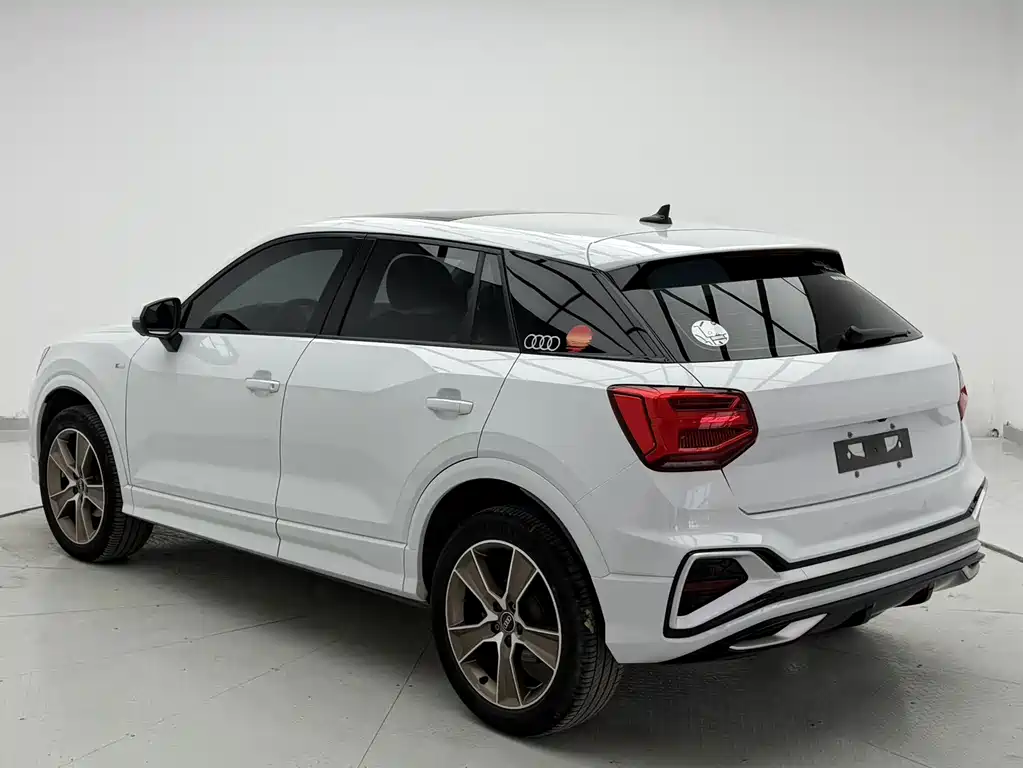Audi Q2L 2022