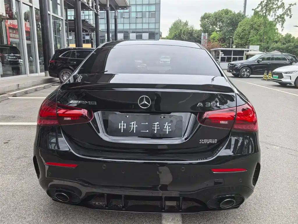Mercedes-Benz A-Class AMG 2025 — фото 6