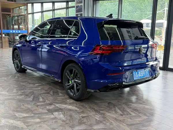 Volkswagen Golf 2023