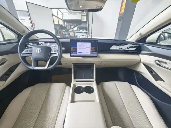 BYD Qin L 2025