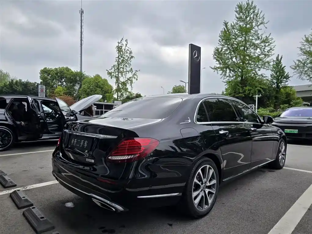 Mercedes-Benz E-Class 2020 — фото 8