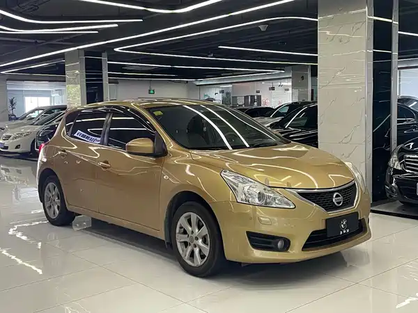 Nissan Tiida 2012