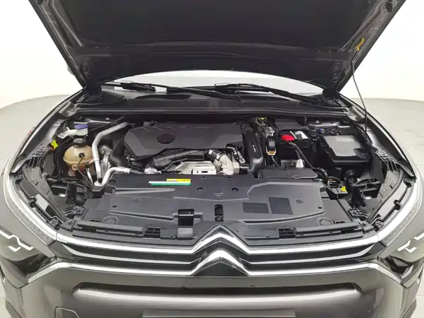 Citroën Versailles C5 X 2024