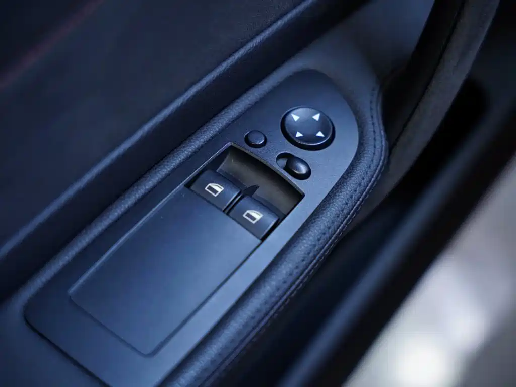 BMW 1 Series M 2012 — фото 18