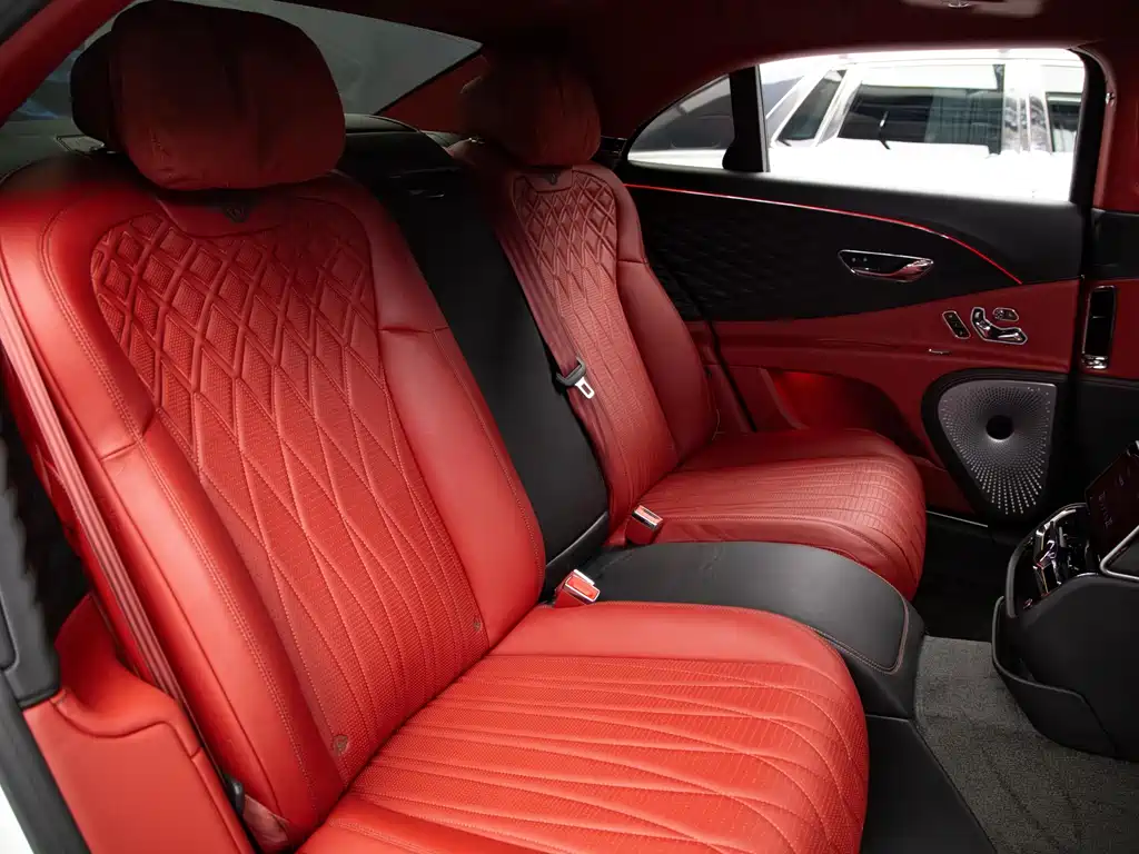 Bentley Flying Spur 2021 — фото 10