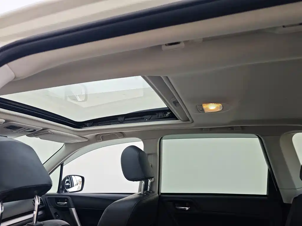 Subaru Forester 2015 — фото 20
