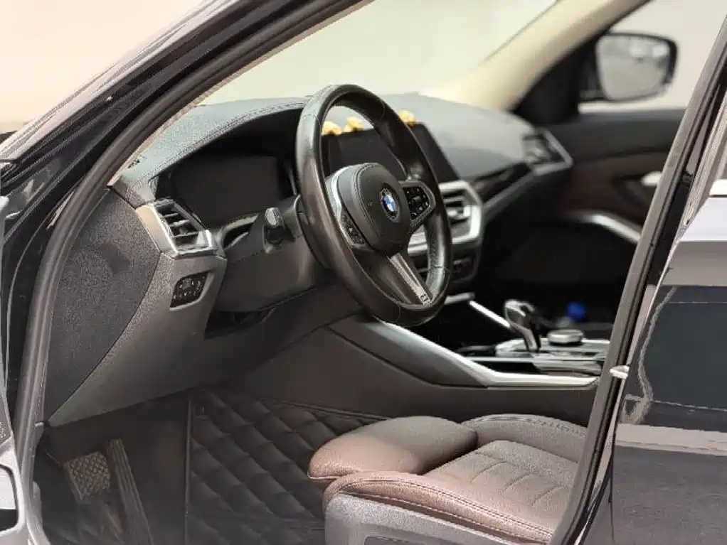 BMW 3 Series 2021