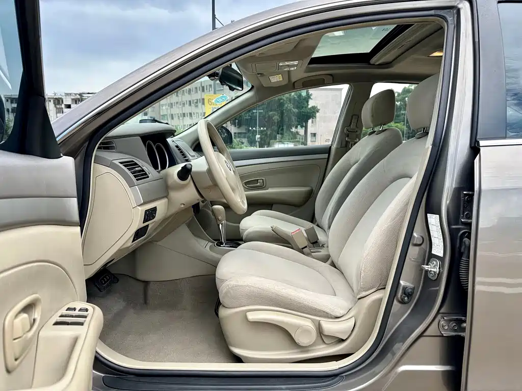 Nissan Sylphy 2018 — фото 10