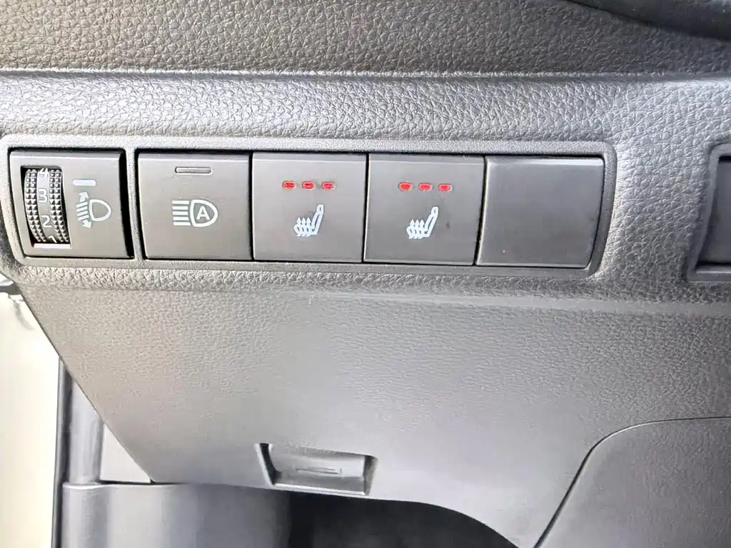 Toyota Corolla 2022 — фото 11