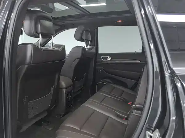 Jeep Grand Cherokee 2015
