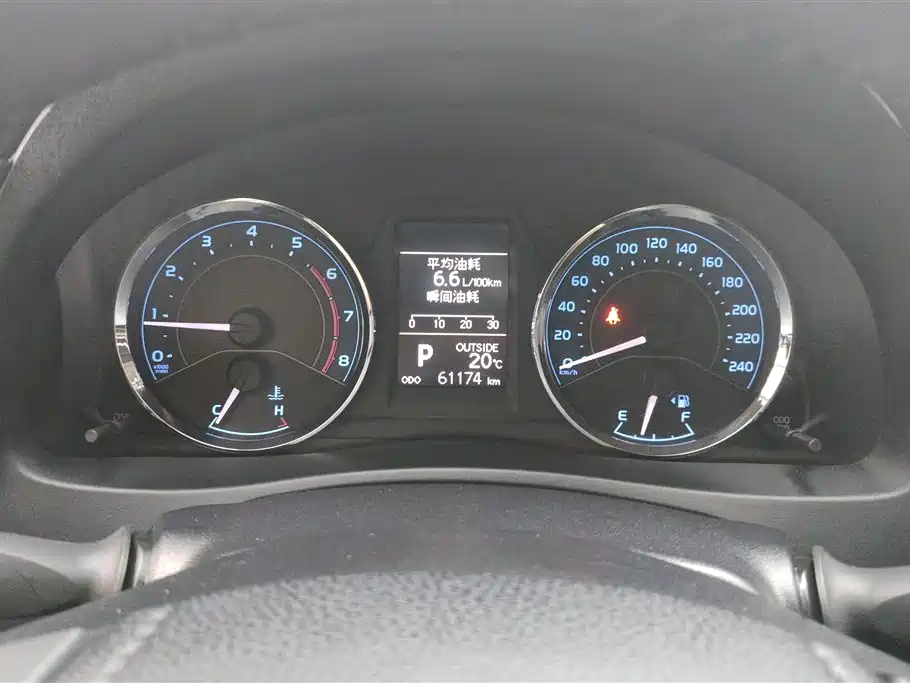 Toyota Corolla 2017 — фото 14