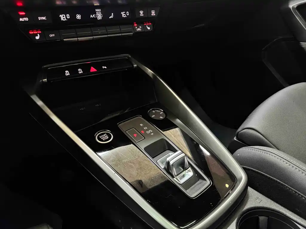 Audi A3 2022 — фото 13