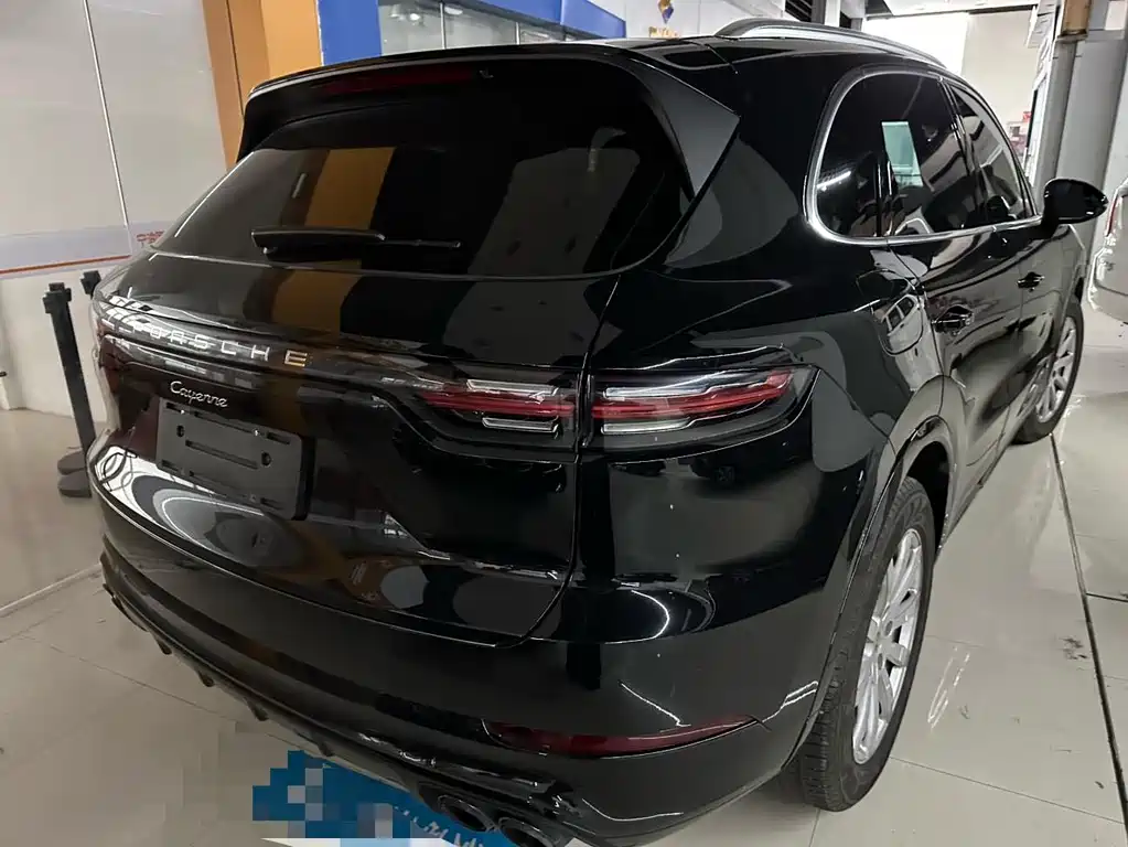 Porsche Cayenne 2020 — фото 14