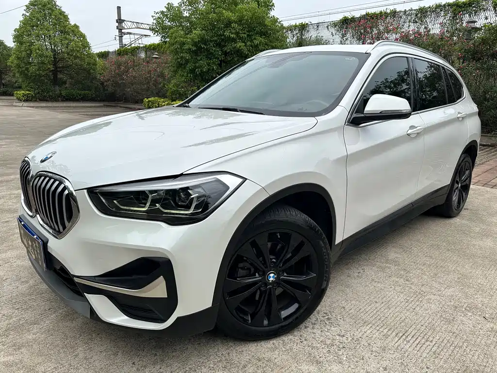 BMW X1 2021 — фото 1