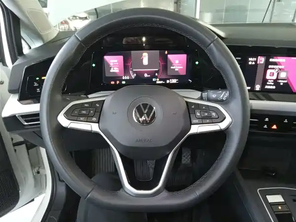 Volkswagen Golf 2023