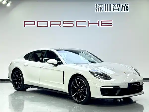 Porsche Panamera 2023