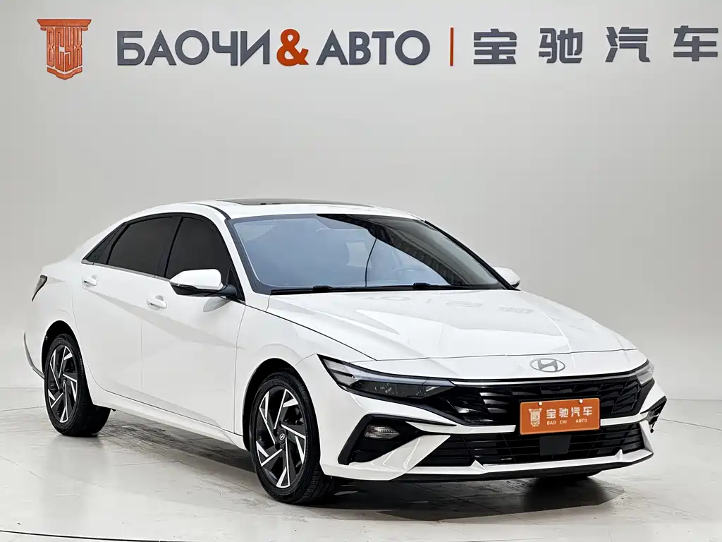 Hyundai Elantra 2023 — фото 2